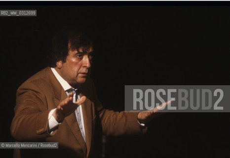 Italian composer Luciano Berio conducting (about 1982)  / Il compositore Luciano Berio mentre dirige (1982 circa) - ©Marcello Mencarini/Rosebud2