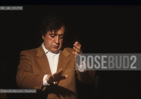Italian composer Luciano Berio conducting (about 1982)  / Il compositore Luciano Berio mentre dirige (1982 circa) - ©Marcello Mencarini/Rosebud2