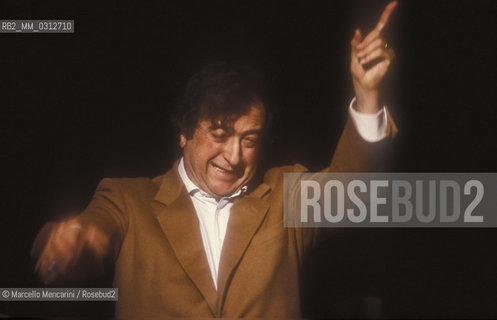 Italian composer Luciano Berio conducting (about 1982)  / Il compositore Luciano Berio mentre dirige (1982 circa) - ©Marcello Mencarini/Rosebud2