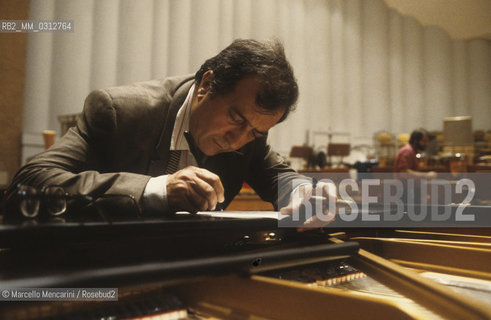 Rome, RAI Auditorium, about 1980. Italian composer Luciano Berio / Roma, Auditorium RAI, 1980 circa. Il compositore Luciano Berio - ©Marcello Mencarini/Rosebud2