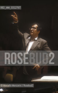 Florence, Teatro Comunale, about 1982. Italian composer Luciano Berio conducting / Firenze, Teatro Comunale, 1982 circa. Il compositore Luciano Berio mentre dirige - ©Marcello Mencarini/Rosebud2