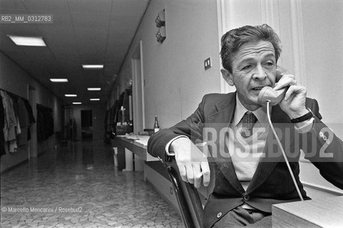 Secretary of the Italian Communist Party Enrico Berlinguer phoning (1979) / Il segretario del Partito Comunista Italiano Enrico Berlinguer al telefono (1979) - ©Marcello Mencarini/Rosebud2