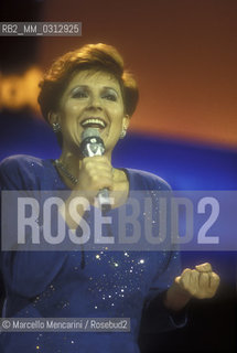 Sanremo music festival 1986. Orietta Berti sings Futuro (Futur, ranked sixth) / La cantante Orietta Berti canta Futuro (sesta classificata) - ©Marcello Mencarini/Rosebud2