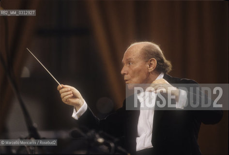 Israeli conductor Gary Bertini performing (1995) / Il direttore dorchestra Gary Bertini durante un concerto (1995) - ©Marcello Mencarini/Rosebud2