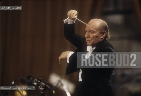 Israeli conductor Gary Bertini performing (1995) / Il direttore dorchestra Gary Bertini durante un concerto (1995) - ©Marcello Mencarini/Rosebud2