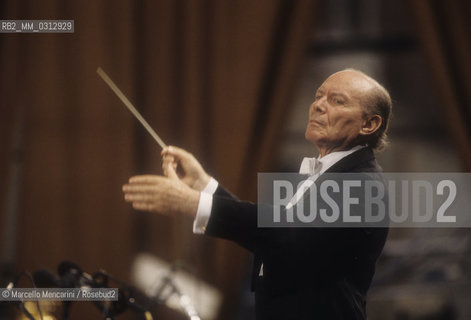Israeli conductor Gary Bertini performing (1995) / Il direttore dorchestra Gary Bertini durante un concerto (1995) - ©Marcello Mencarini/Rosebud2