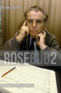 Italian conductor and choirmaster Giulio Bertola (1981) / Giulio Bertola, direttore dorchestra e maestro del coro (1981) - ©Marcello Mencarini/Rosebud2