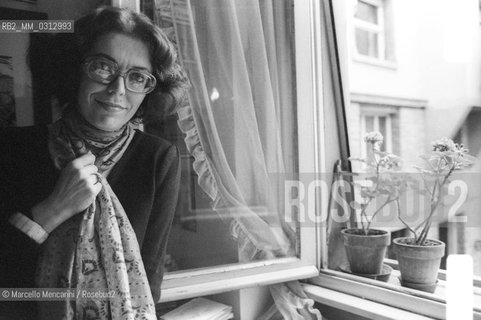 Italian poet Mariella Bettarini in her home (1980) / La poetessa Mariella Bettarini nella sua casa (1980) - ©Marcello Mencarini/Rosebud2