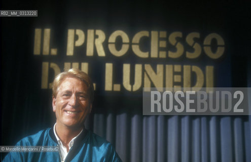 Italian sport journalist Aldo Biscardi in his TV program Il processo del lunedì (The Mondays Trial), 1989 / Il giornalista sportivo Aldo Biscardi  mentre conduce il suo programma Il processo del lunedì, 1989 - ©Marcello Mencarini/Rosebud2