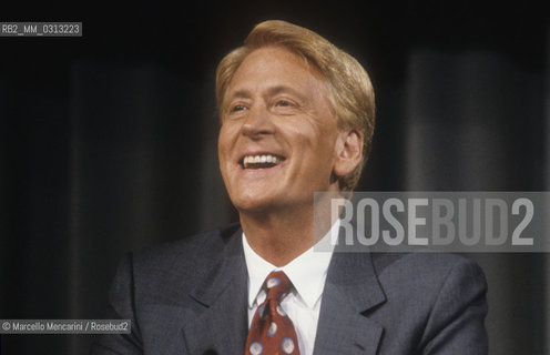 Italian sport journalist Aldo Biscardi in his TV program Il processo del lunedì (The Mondays Trial), 1989 / Il giornalista sportivo Aldo Biscardi  mentre conduce il suo programma Il processo del lunedì, 1989 - ©Marcello Mencarini/Rosebud2