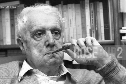 Milan, 1980. Italian literary critic Carlo Bo in his home / Milano, 1980. Il critico letterario Carlo Bo nella sua casa - ©Marcello Mencarini/Rosebud2