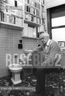 Milan, 1980. Italian literary critic Carlo Bo in his home / Milano, 1980. Il critico letterario Carlo Bo nella sua casa - ©Marcello Mencarini/Rosebud2