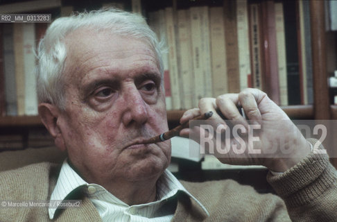 Milan, 1980. Italian literary critic Carlo Bo in his home / Milano, 1980. Il critico letterario Carlo Bo nella sua casa - ©Marcello Mencarini/Rosebud2