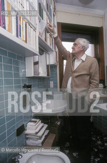 Milan, 1980. Italian literary critic Carlo Bo in his home / Milano, 1980. Il critico letterario Carlo Bo nella sua casa - ©Marcello Mencarini/Rosebud2