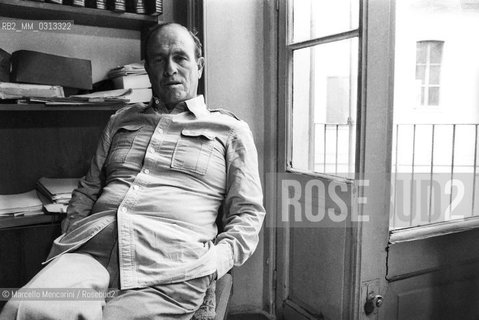 Milan, 1979. Italian journalist Giorgio Bocca in his home / Milan, 1979. Il giornalista Giorgio Bocca nella sua casa - ©Marcello Mencarini/Rosebud2