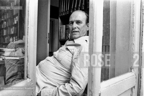 Milan, 1979. Italian journalist Giorgio Bocca in his home / Milan, 1979. Il giornalista Giorgio Bocca nella sua casa - ©Marcello Mencarini/Rosebud2