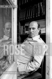 Milan, 1979. Italian journalist Giorgio Bocca in his home / Milan, 1979. Il giornalista Giorgio Bocca nella sua casa - ©Marcello Mencarini/Rosebud2