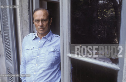 Milan, 1979. Italian journalist Giorgio Bocca in his home / Milan, 1979. Il giornalista Giorgio Bocca nella sua casa - ©Marcello Mencarini/Rosebud2