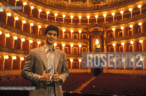 Rome Opera House, April 28, 1999. Italian ballet ancer Roberto Bolle / Teatro dellOpera di Roma, 28 aprile 1999. Il ballerino Roberto Bolle - ©Marcello Mencarini/Rosebud2