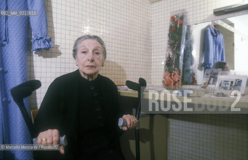 Rome, 1985. Italian actress Paola Borboni in her dressing room before performing / Roma, 1985. Lattrice Paola Borboni nel suo camerino prima di entrare in scena - ©Marcello Mencarini/Rosebud2