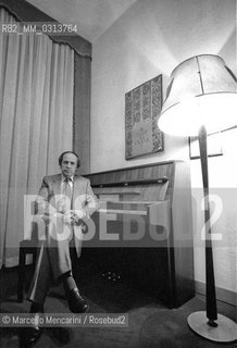 French composer and conductor Pierre Boulez in a dressing room of La Scala Theater (about 1980) / Il compositore e direttore dorchestra Pierre Boulez in un camerino del Teatro alla Scala (1980 circa) - ©Marcello Mencarini/Rosebud2