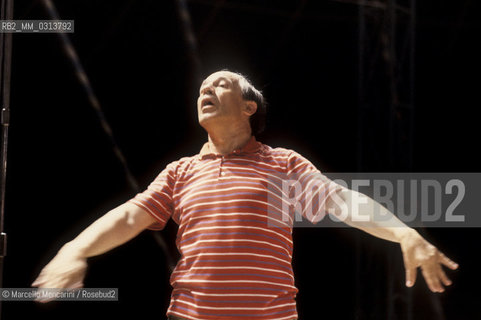 French composer and conductor Pierre Boulez conducting (1985) / Il compositore e direttore dorchestra Pierre Boulez mentre dirige (1985) - ©Marcello Mencarini/Rosebud2