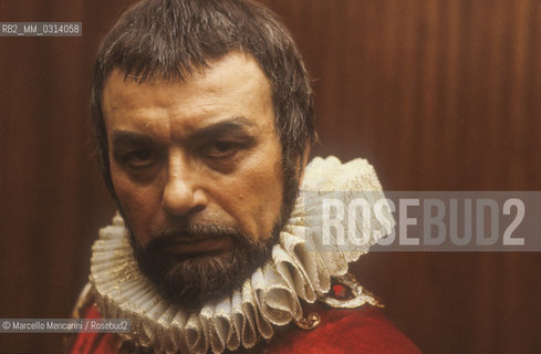 Milan, La Scala Thester, about 1980. Italian opera baritone Renato Bruson in his dressing room before performing / Milano, Teatro alla Scala, 1980 circa. Il baritono Renato Bruson in camerino prima di entrare in scena - ©Marcello Mencarini/Rosebud2