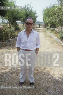 Genazzano (Rome), 1988. Italian composer Sylvano Bussotti in front of his home / Genazzano (Roma), 1988. Il compositore Sylvano Bussotti davanti alla sua casa - ©Marcello Mencarini/Rosebud2