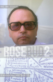 Genazzano (Rome), 1988. Italian composer Sylvano Bussotti at home / Genazzano (Roma), 1988. Il compositore Sylvano Bussotti nella sua casa - ©Marcello Mencarini/Rosebud2