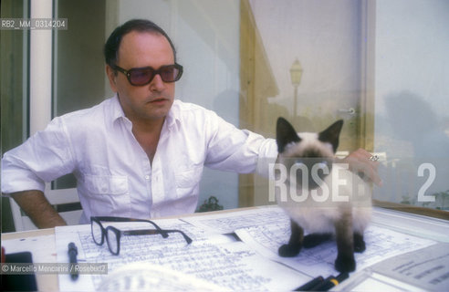 Genazzano (Rome), 1988. Italian composer Sylvano Bussotti at home / Genazzano (Roma), 1988. Il compositore Sylvano Bussotti nella sua casa - ©Marcello Mencarini/Rosebud2