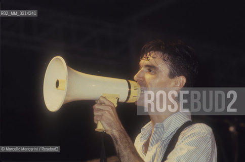 Bologna, 1981. David Byrne performing with the Talking Heads / Bologna, 1981. David Byrne in concerto con i Talking Heads - ©Marcello Mencarini/Rosebud2