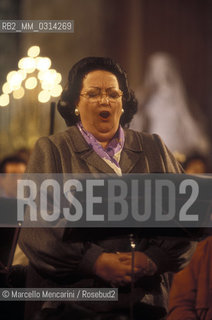 Rome, Saint Marys of the Angels and rhe Martyrs Basilica, 1999. Soprano Montserrat Caballé during a rehearsal / Roma, Basilica di Santa Maria degli angeli e dei martiri, 1999. Il soprano Montserrat Caballè durante una prova - ©Marcello Mencarini/Rosebud2