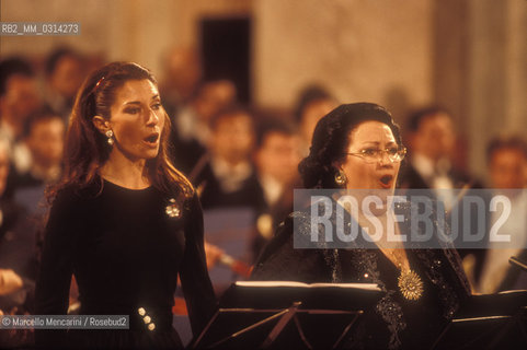 Rome, Saint Marys of the Angels and rhe Martyrs Basilica, 1999. Soprano Montserrat Caballé and her daughter Montserrat Martì performing together / Roma, Basilica di Santa Maria degli angeli e dei martiri, 1999. Il soprano Montserrat Caballè e sua figlia Montserrat Martì cantano insieme - ©Marcello Mencarini/Rosebud2