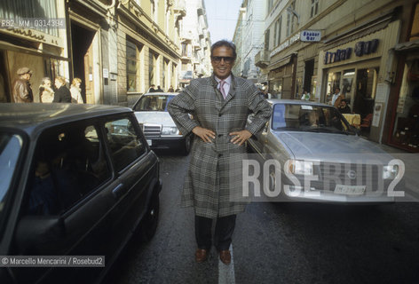 Sanremo Music Festival 1988. Italian pop singer Franco Califano poses in the city streets. He his at Festival to perform Io per le strade di quartiere (I on The Neighborhood Streets, ranked thirteenth) / Festival di Sanremo 1988. Il cantante Franco Califano posa per le vie della città. Partecipa al Festival con la canzone Io per le strade di quartiere (tredicesima classificata) - ©Marcello Mencarini/Rosebud2