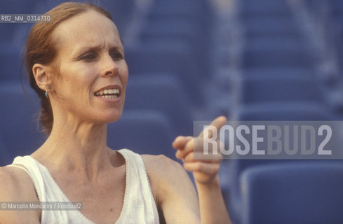 Rome, about 1980. American contemporary dance choreographer, performer, and poet Carolyn Carlson during a rehearsal / Roma, 1980 circa. La coreografa, danzatrice e poetessa Carolyn Carlson durante una prova - ©Marcello Mencarini/Rosebud2