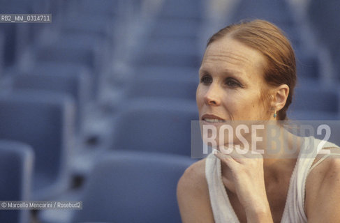 Rome, about 1980. American contemporary dance choreographer, performer, and poet Carolyn Carlson during a rehearsal / Roma, 1980 circa. La coreografa, danzatrice e poetessa Carolyn Carlson durante una prova - ©Marcello Mencarini/Rosebud2