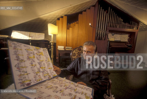 Rome, Chiesa di SantIgnazio, 1999. Italian organist Giorgio Carnini / Roma, Chiesa di SantIgnazio, 1999. Lorganista Giorgio Carnini - ©Marcello Mencarini/Rosebud2