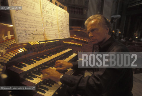 Rome, Chiesa di SantIgnazio, 1999. Italian organist Giorgio Carnini / Roma, Chiesa di SantIgnazio, 1999. Lorganista Giorgio Carnini - ©Marcello Mencarini/Rosebud2