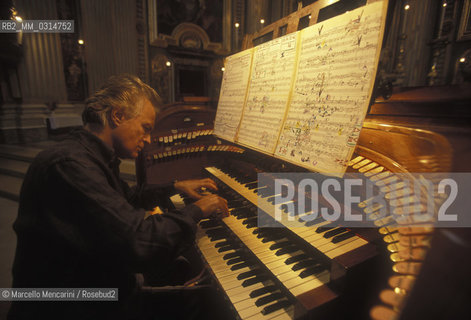 Rome, Chiesa di SantIgnazio, 1999. Italian organist Giorgio Carnini / Roma, Chiesa di SantIgnazio, 1999. Lorganista Giorgio Carnini - ©Marcello Mencarini/Rosebud2