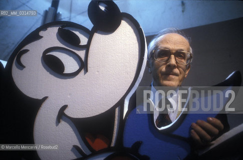 Italian cartoonist Giovan Battista Carpi, 1990  / Il disegnatore di fumetti Giovan Battista Carpi, 1990 - ©Marcello Mencarini/Rosebud2