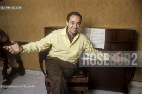 Vatican City, about 1985. Spanish tenor José Carreras / Città del Vaticano, 1985 circa. Il tenore José Carreras - ©Marcello Mencarini/Rosebud2