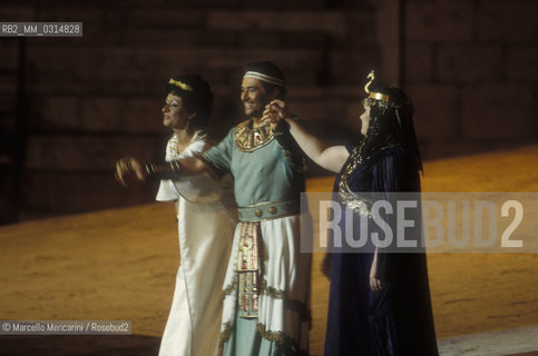 Verona Arena, 1995. Opera singers José Carreras, Daniela Dessì and Dolora Zajick performing in Aida  on the occasion of the 25th anniversary of the Carreras career / Arena di Verona, 1995. I cantanti lirici José Carreras, Daniela Dessì e Dolora Zajick mentre cantano in Aida in occasione del 25° anniversario della carriera di Carreras - ©Marcello Mencarini/Rosebud2