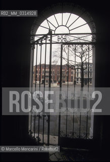 Venice, 1998. Palazzo Soranzo on Campo san Polo. Here Giacomo Casanova knew senator Matteo Giovanni Bragadin that became his greatest patron / Venezia, 1998. Palazzo Soranzo a campo San Polo. Qui nel 1746 Giacomo Casanova conobbe il senatore Matteo Giovanni Bragadin che divenne il suo maggior protettore - ©Marcello Mencarini/Rosebud2