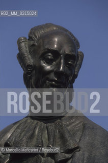 Venice Carnival 1998 dedicated to Giacomo Casanova.Monument by Mihail Chemiakin to Giacomo Casanova / Carnevale di Venezia 1998 dedicato a Giacomo Casanova. Monumento a Giacomo Casanova di Mihail Chemiakin - ©Marcello Mencarini/Rosebud2