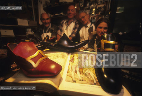 Venice Carnival 1998 dedicated to Giacomo Casanova. Shoemaker Rolando Segalin with some shoes made by him like those of 18th century / Carnevale di Venezia 1998 dedicato a Giacomo Casanova. Il calzolaio rolando Segalin e alcune scarpe fabbricate da lui su modelli settecenteschi - ©Marcello Mencarini/Rosebud2