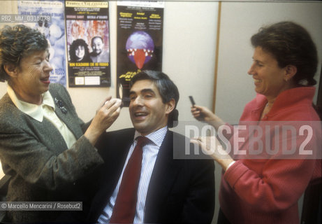 Rome, 1996. Italian politician Pierferdinando Casini at make-up befotre participating in TV show Porta a porta / Roma, 1996. Il politico Pierferdinando Casini al trucco prima di partecipare alla trasmissione televisiva Porta a porta - ©Marcello Mencarini/Rosebud2