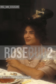 Actress Delia Boccardo on the set of the movie Cavalli si nasce directed by Sergio Staino, 1988 / Lattrice Delia Boccardo sul set del film Cavalli si nasce diretto da Sergio Staino, 1988  - ©Marcello Mencarini/Rosebud2