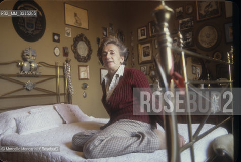 Rome, 1979. Italian journalist and writer Camilla Cederna in her home / Roma, 1979. La giornalista Camilla Cederna nella sua casa - ©Marcello Mencarini/Rosebud2
