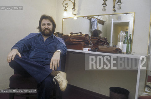 Macerata, about 1980. Italian conductor Riccardo Chailly in his dressing room / Macerata, 1980 circa. Il direttore dorchestra Riccardo Chailly nel suo camerino - ©Marcello Mencarini/Rosebud2