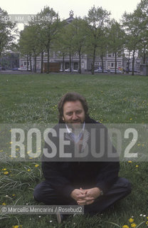 Amsterdam, 1991. Riccardo Chailly,  conductor of the Royal Concertgebouw Orchestra (KCO), in front of the Royal Concertgebouw / Amsterdam, 1991. Riccardo Chailly, direttore della Royal Concertgebouw Orchestra (KCO), davanti al Royal Concertgebouw - ©Marcello Mencarini/Rosebud2